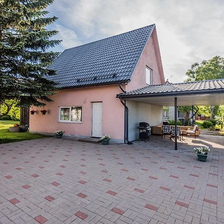 パルヌ Lubja Holiday Houseヴィラ エクステリア 写真